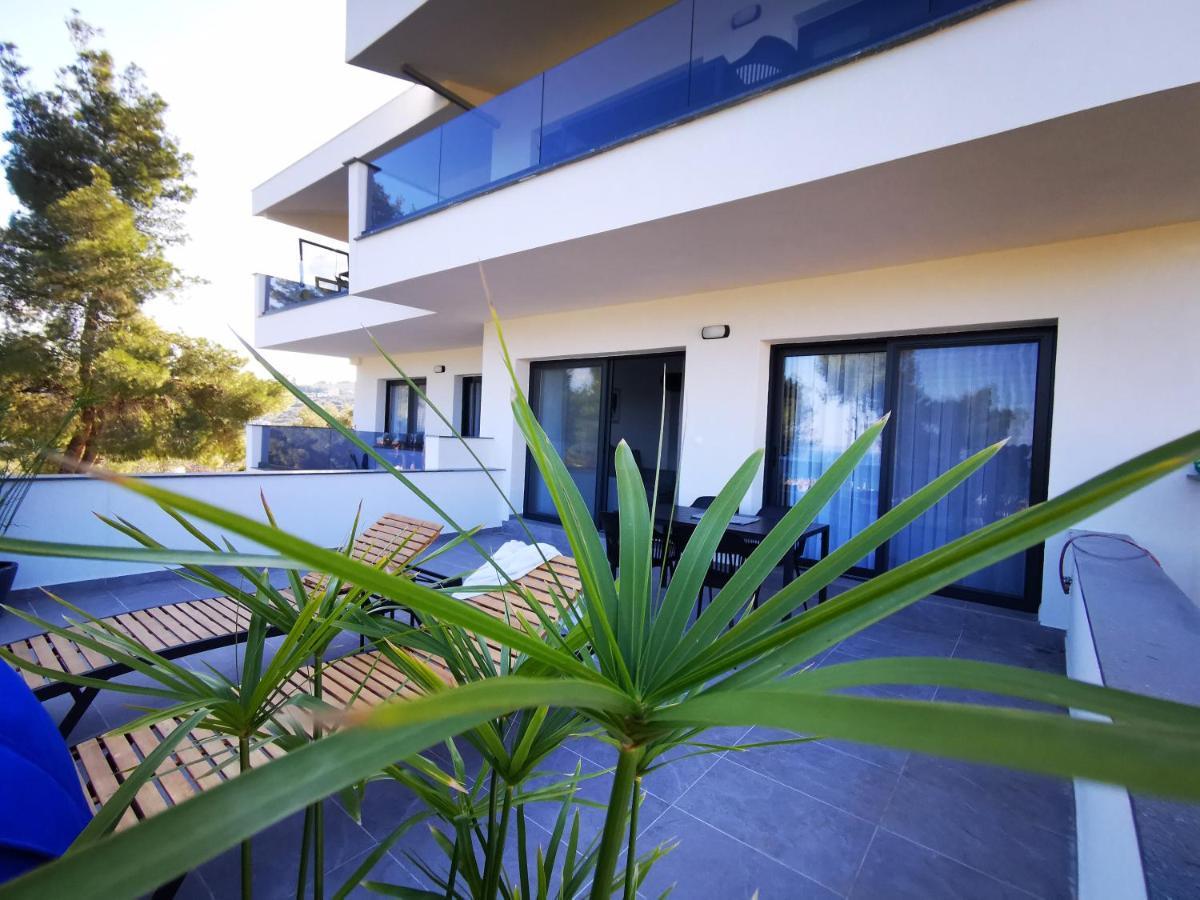 פוליכרונו Pine Resort מראה חיצוני תמונה