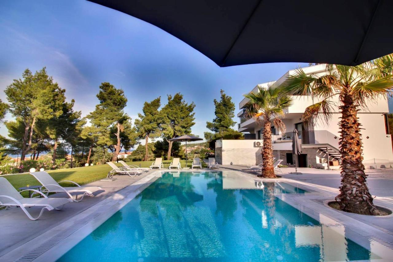 פוליכרונו Pine Resort מראה חיצוני תמונה