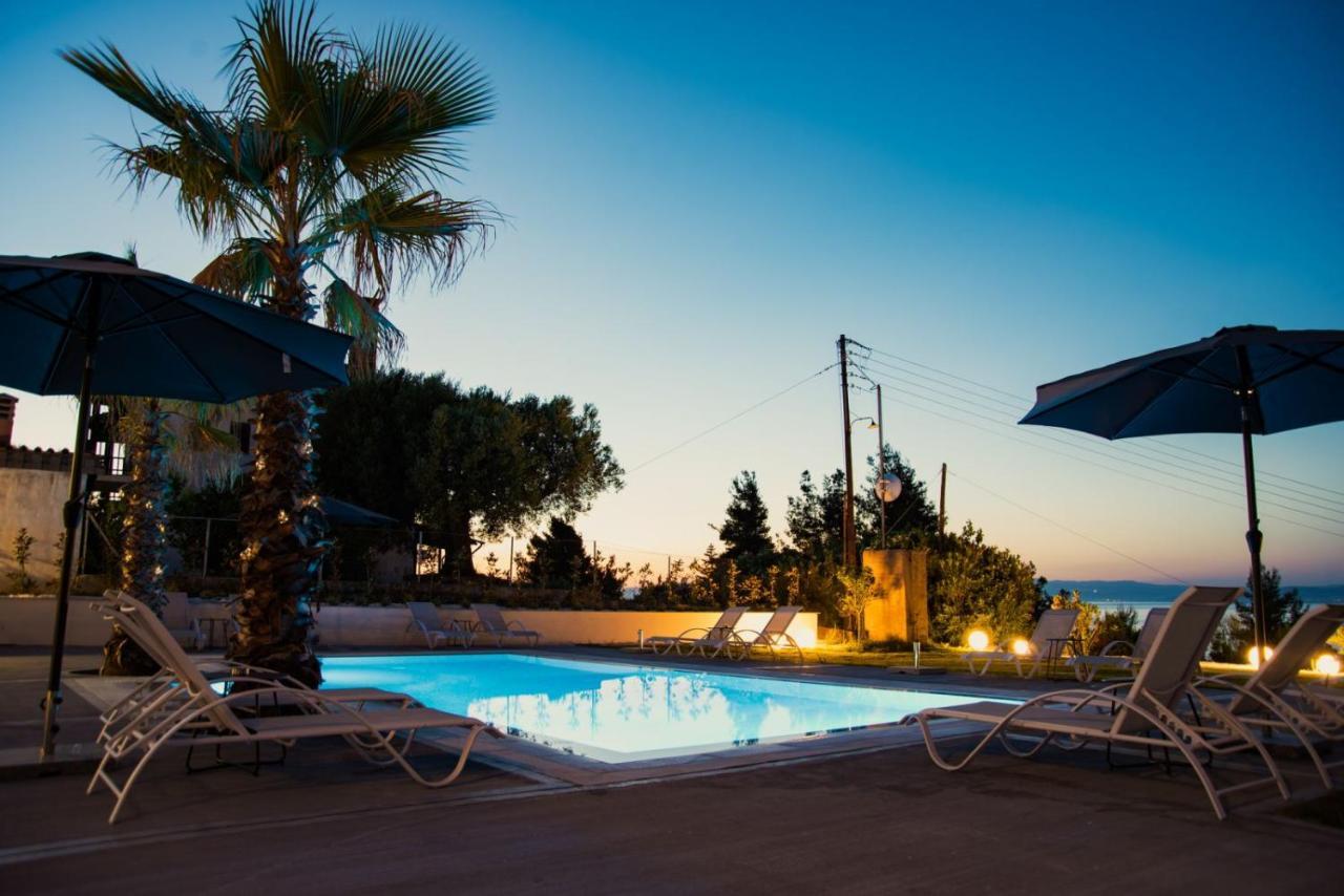 פוליכרונו Pine Resort מראה חיצוני תמונה
