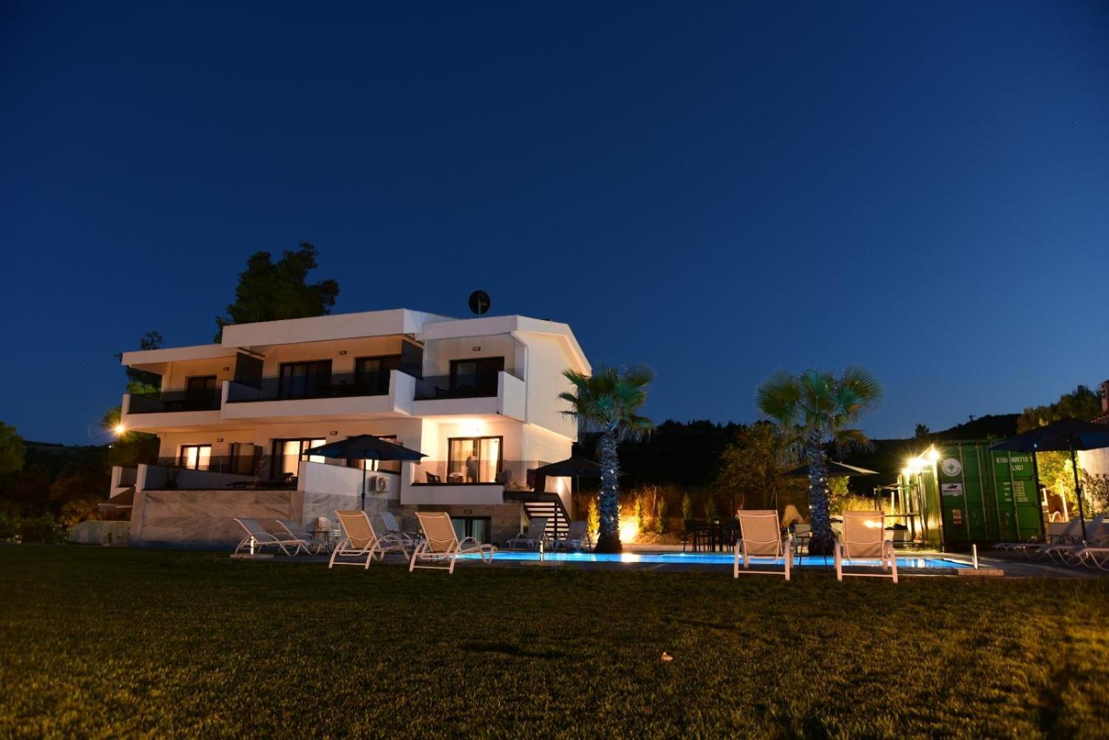 פוליכרונו Pine Resort מראה חיצוני תמונה